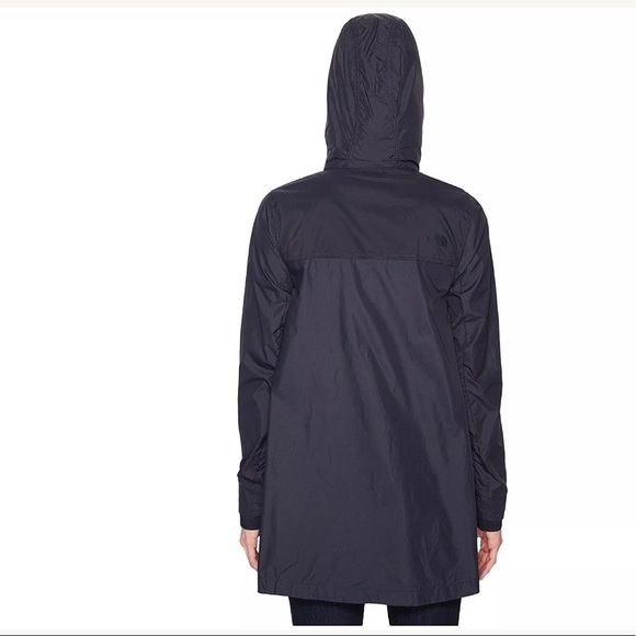 The North Face Flychute Women’s Windbreaker Weather Jacket NWT - Picture 3 of 3